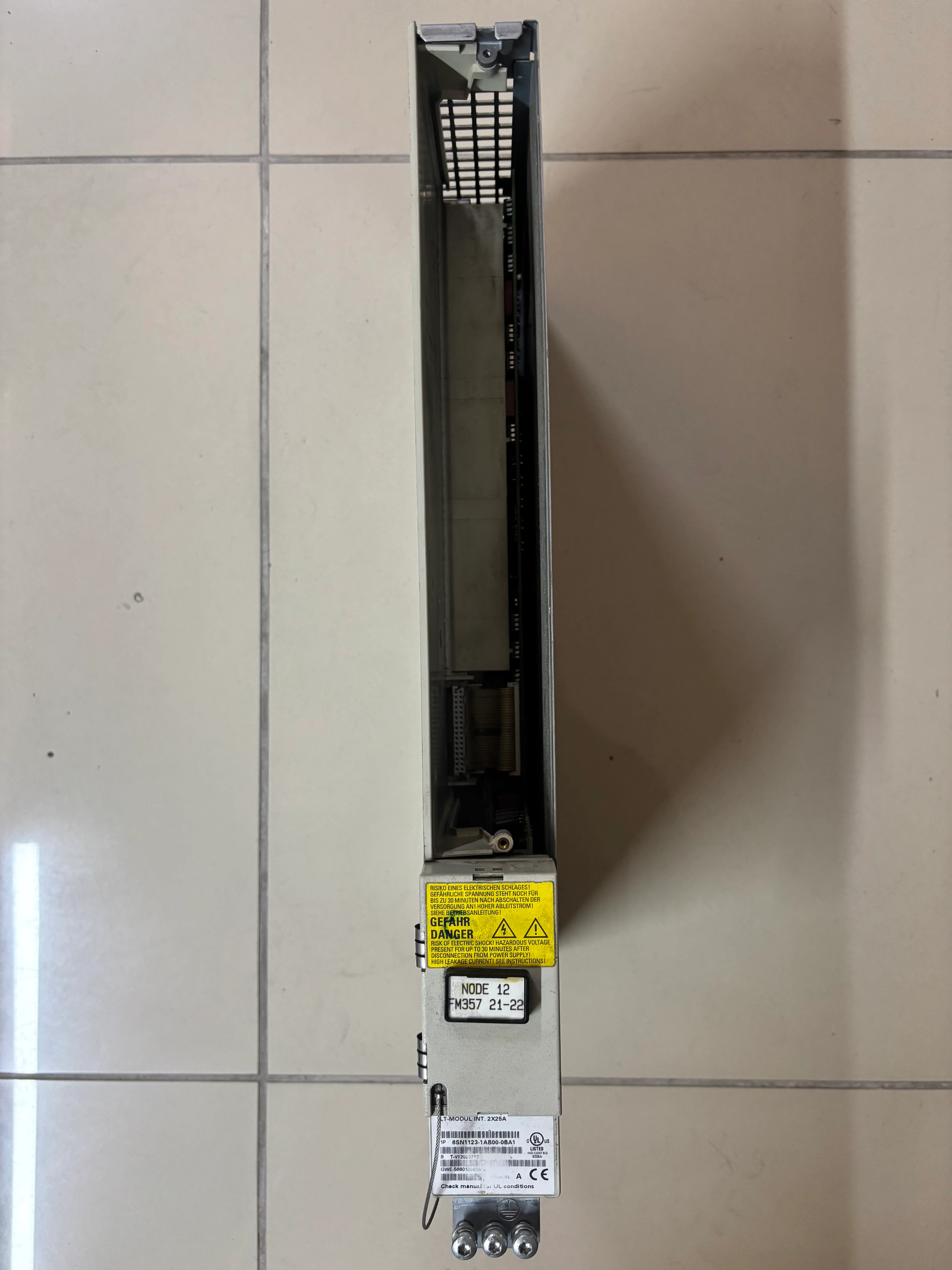 Siemens 6SN1123-1AB00-0BA1 Simodrive Sürücü Modülü