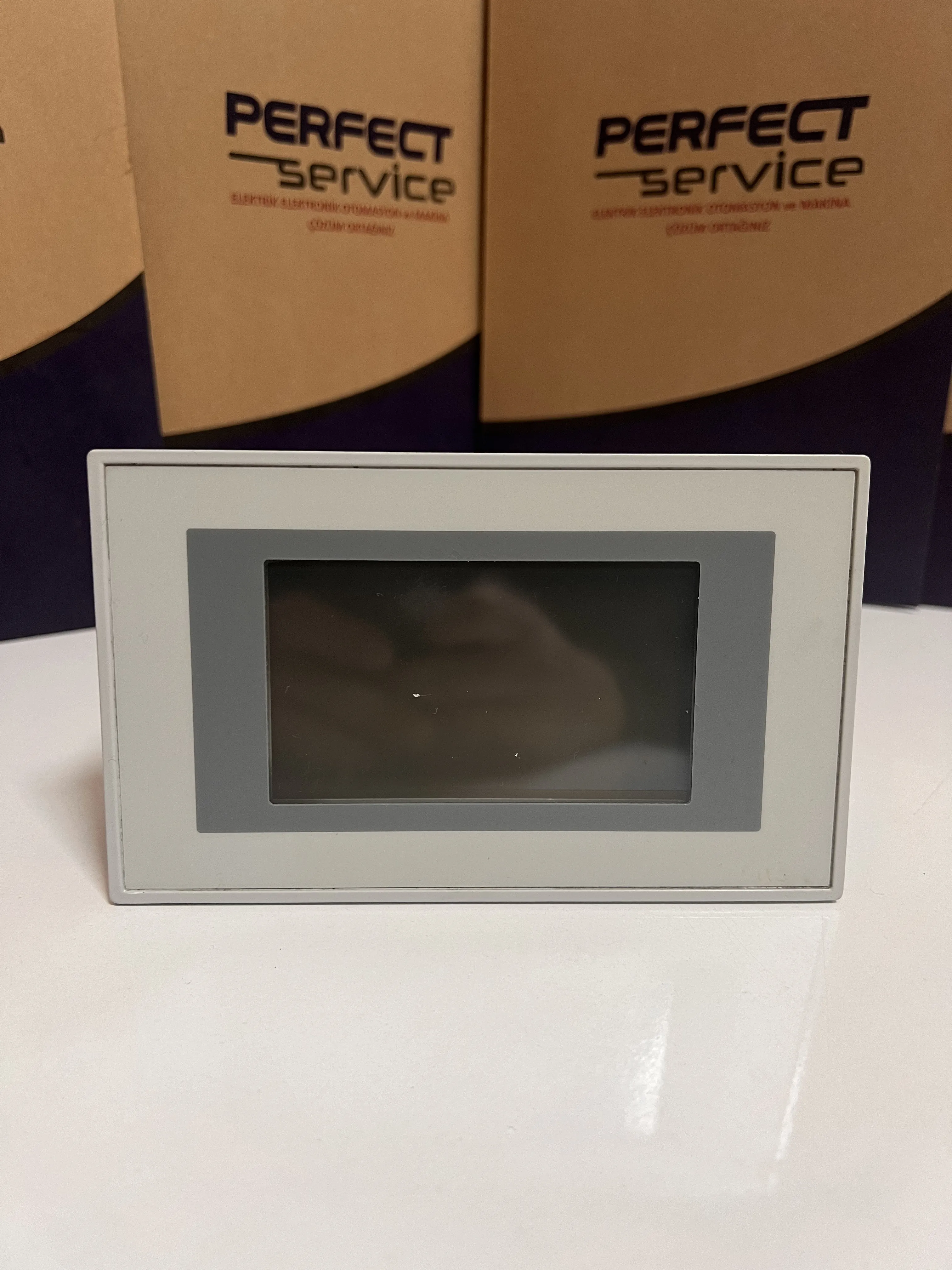 Lenze EPM-H502 Industrial HMI Panel – 24VDC