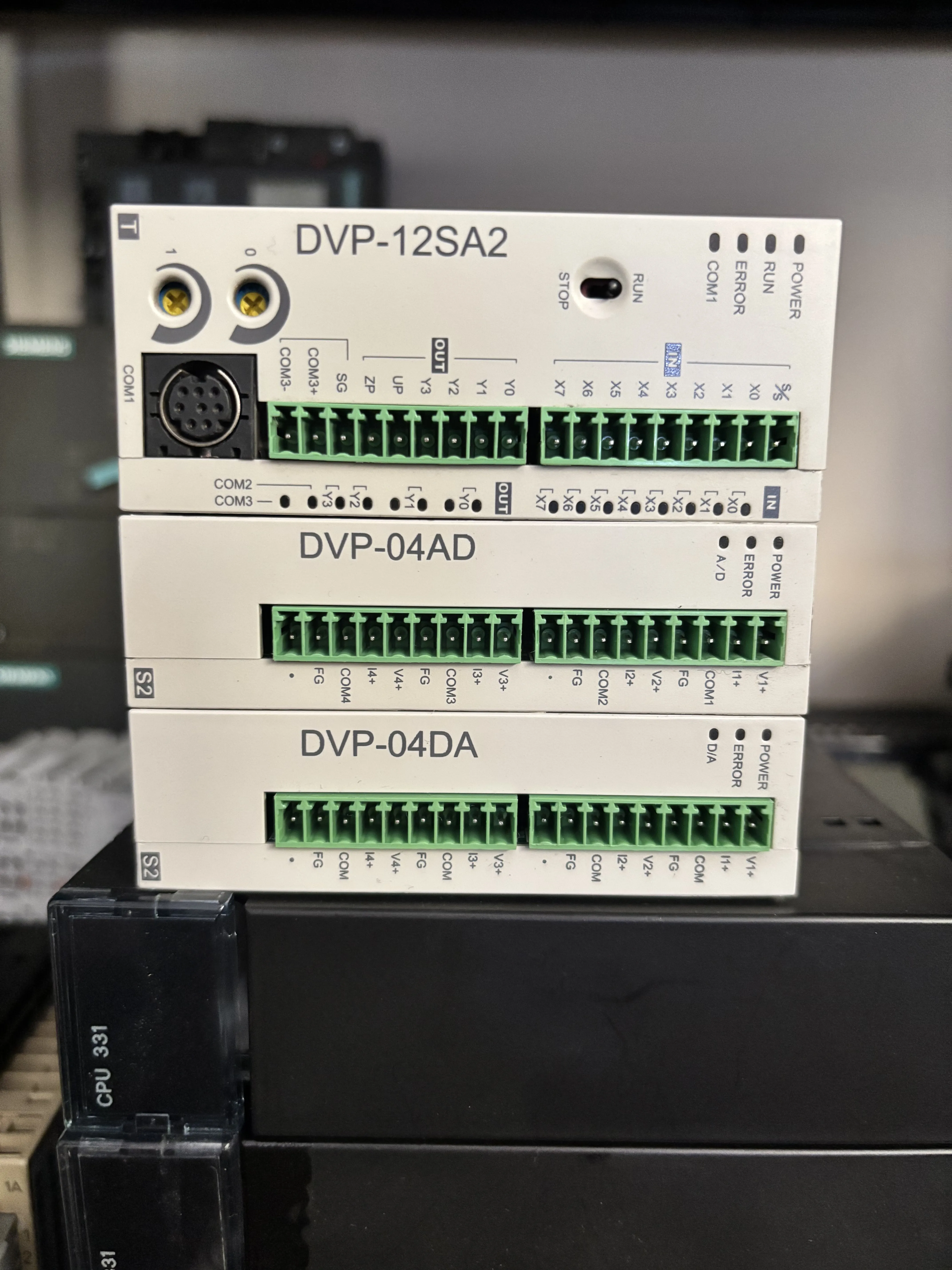 Delta DVP-12SA2 PLC CPU