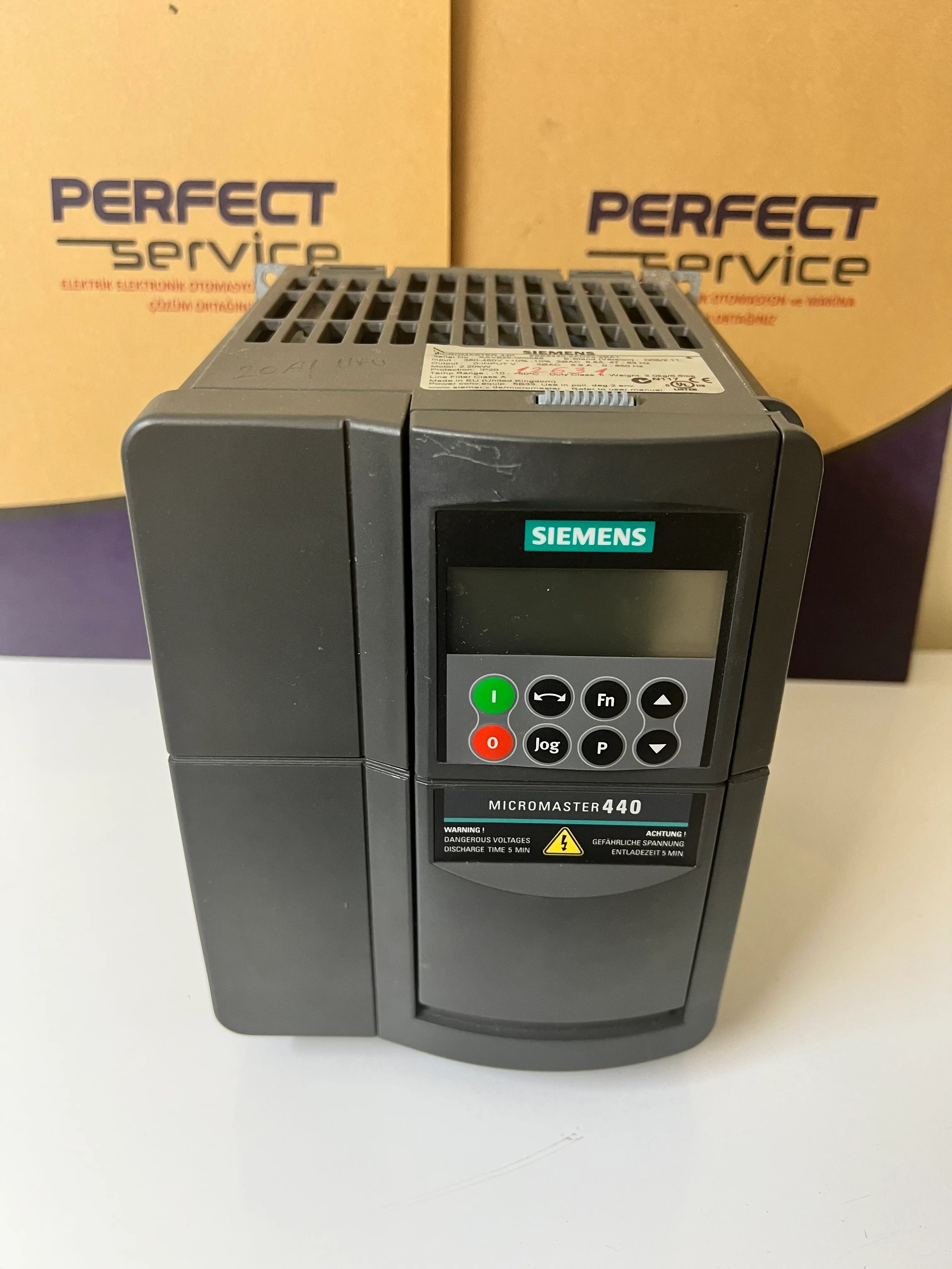 Siemens 6SE6440-2AD22-2BA1 Micromaster 440 Frequenzumrichter