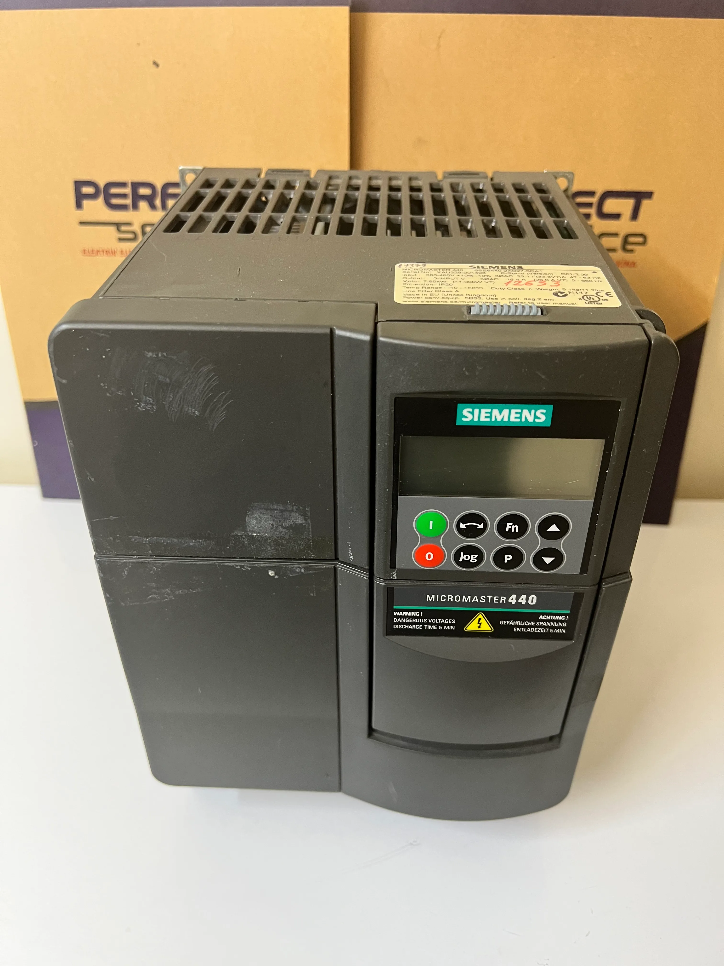 Siemens 6SE6440-2AD27-5CA1 Micromaster 440 Frequenzumrichter