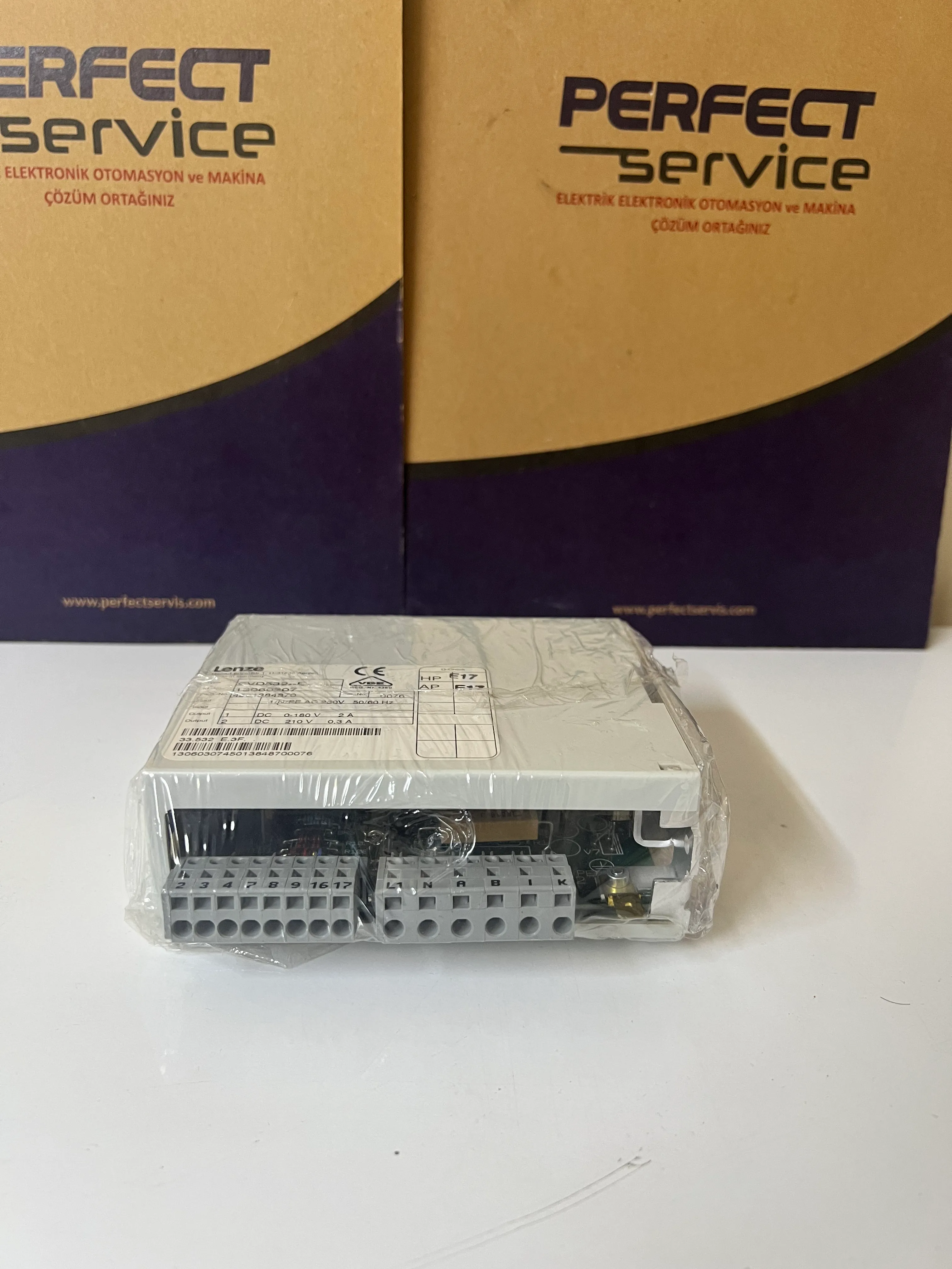 Lenze EVD532-E 8200 Vector Frequency Inverter (5.5 kW)